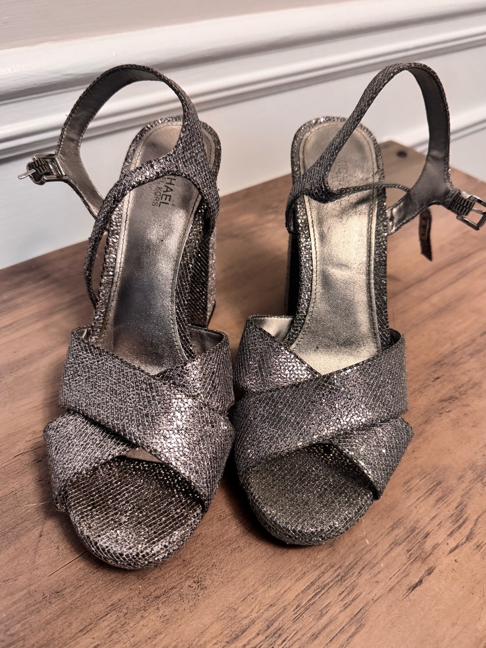 Michael Kors Alexia Platform Heels SZ 9